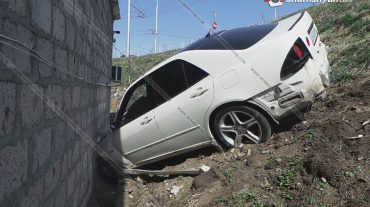Երևանում 24-ամյա վարորդը բախվել է կամրջի երկաթե ճաղավանդակներին