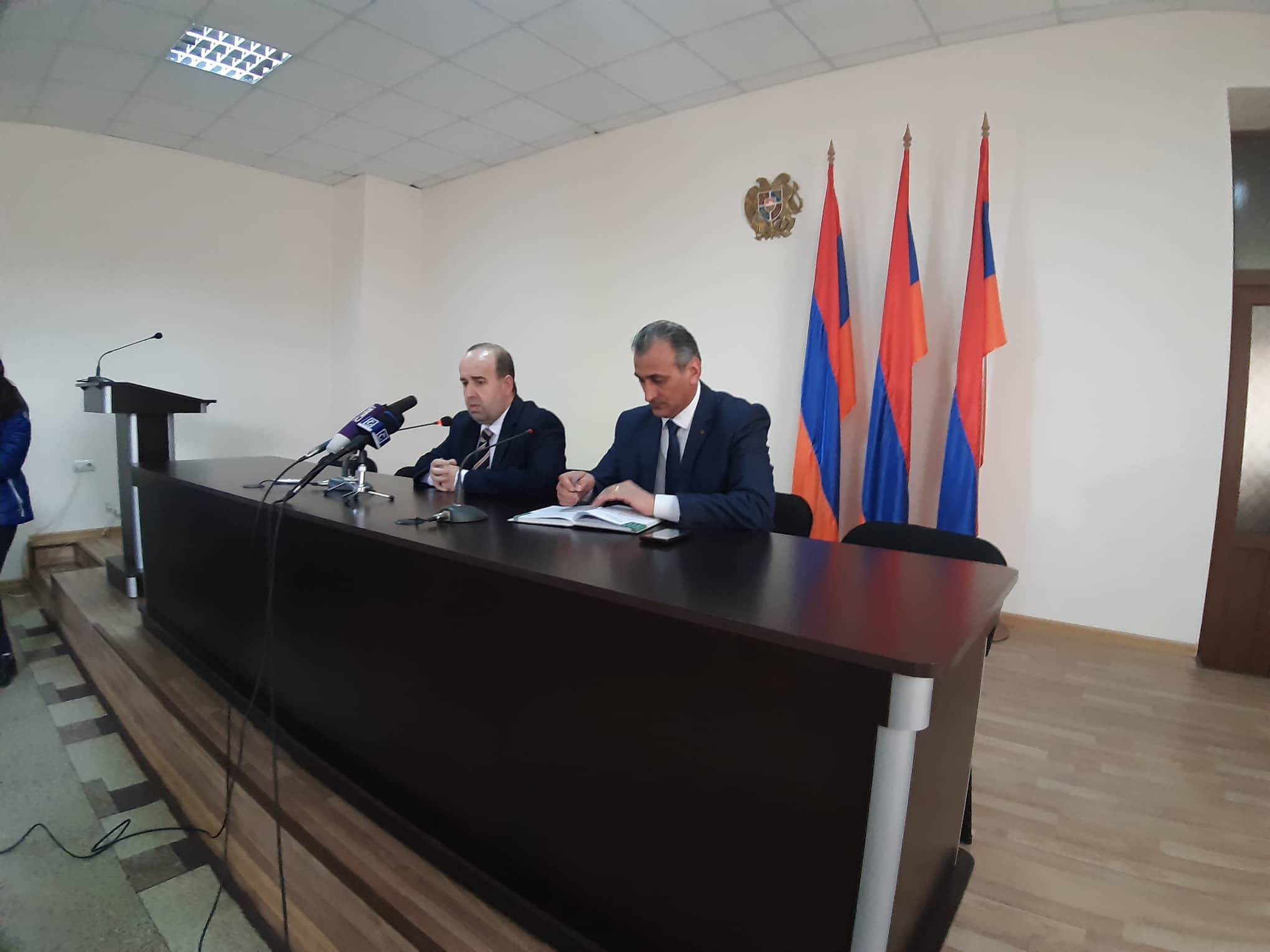 Հենց հիմա կարող եք դա հայտարարել ու էս ամեն ինչին վերջակետ կդրվի․ Շիրակի մարզպետը՝ Անիի համայնքապետին