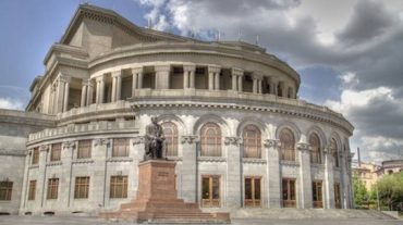 Օպերային թատրոնը նոր տնօրեն ունի. Նազենի Ղարիբյանն այցելել էր թատրոն