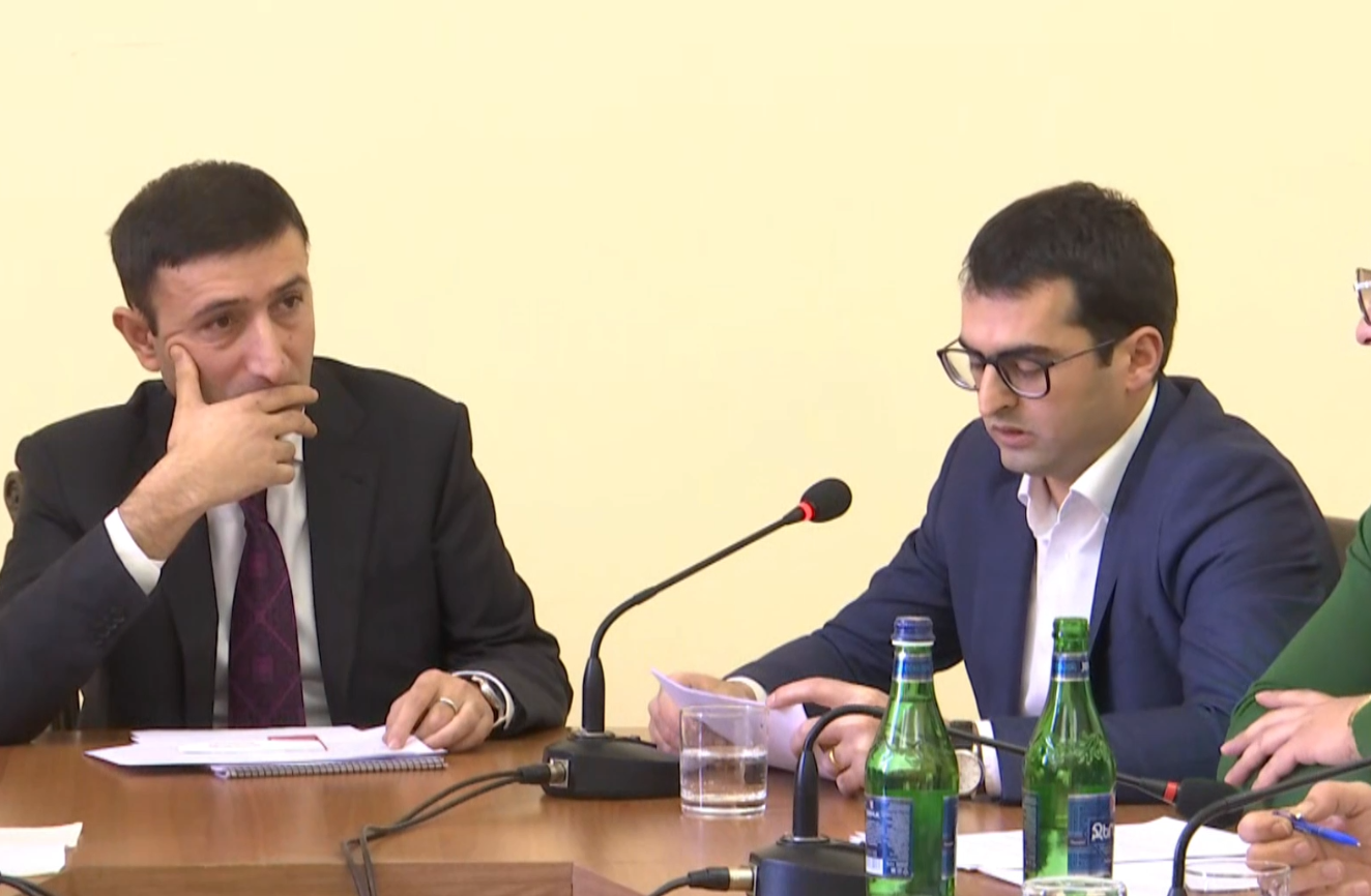 ԱԺ Տնտեսական հանձնաժողովը քննարկում է «Աջակողմյան ղեկային տեղաբաշխմամբ տրանսպորտային միջոցների ներմուծումն արգելելու մասին» օրենքում փոփոխության հարցը