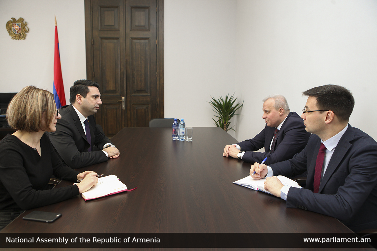 Ալեն Սիմոնյանն իր մտահոգությունն է հայտնել ռուսաստանցի որոշ գործընկերների՝ Բաքվում հակահայկական միջոցառմանը մասնակցելու առնչությամբ