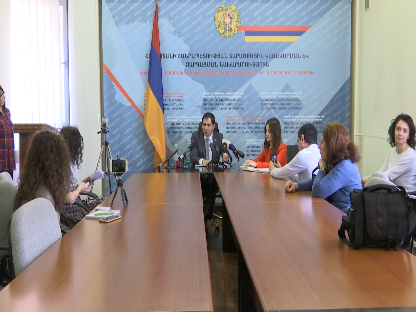 Յուրաքանչյուր պաշտոնյա, աշխատակից մարզպետարանում պետք է աշխատանք կատարի, ըստ դրա պետք է լինի նրա պաշտոնի գոյության իրավունքը. նախարար