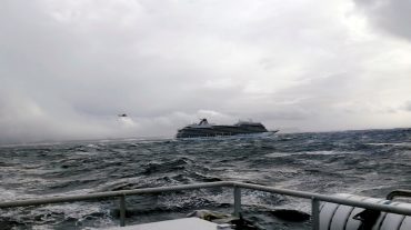 Նորվեգիայի ափերի մոտ խորտակվող Viking Sky նավից ուղևորներին տարհանել են