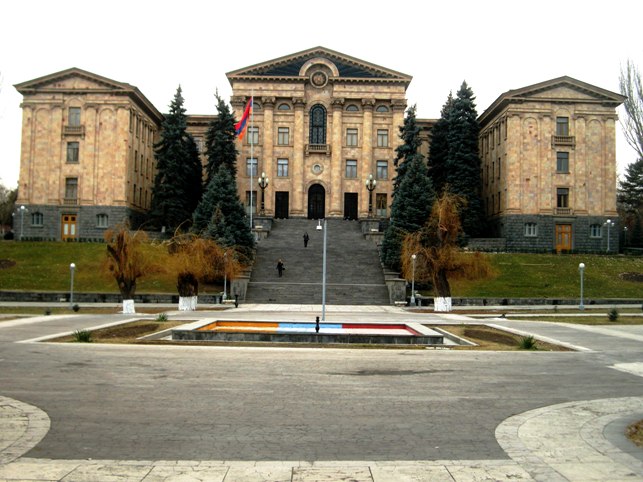 Ազգային ժողովում մեկնարկել է հերթական նիստը