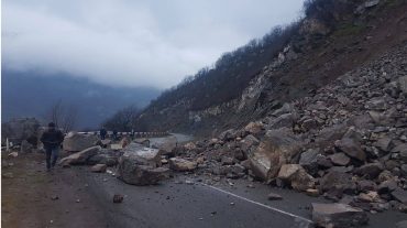Քարաթափման հետևանքով Տաթև-Աղվանի ճանապարհահատվածը փակ է