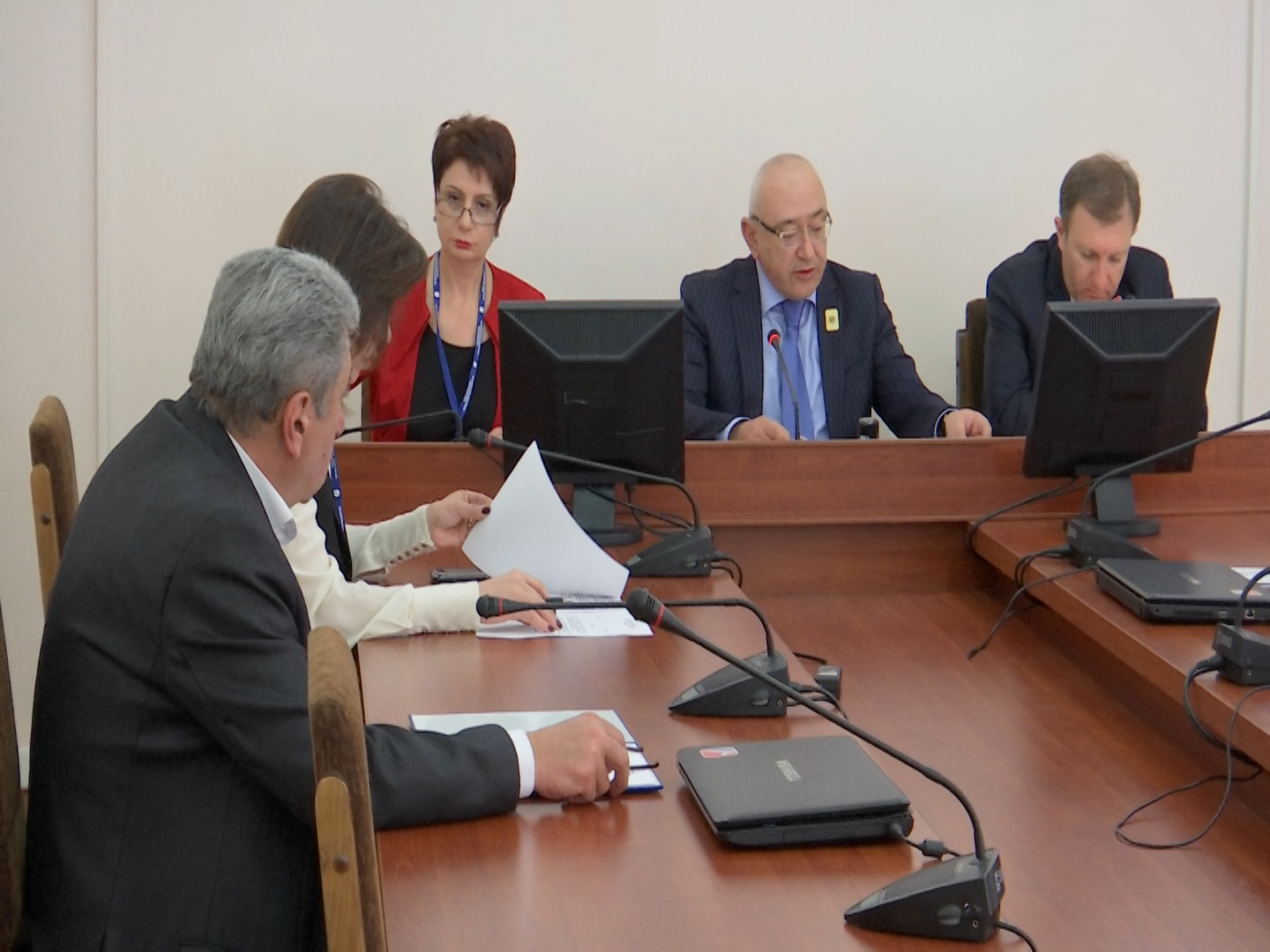 ԿԸՀ նիստում քննարկվել է ընտրությունների ժամանակ խախտման դեպքի վերաբերյալ դատախազության ներկայացրած միջնորդությունը