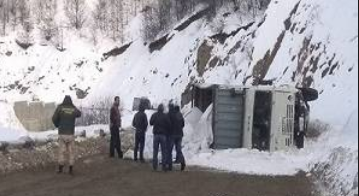 Քաջարան-Մեղրի ավտոճանապարհը դարձել է միակողմանի երթևեկելի