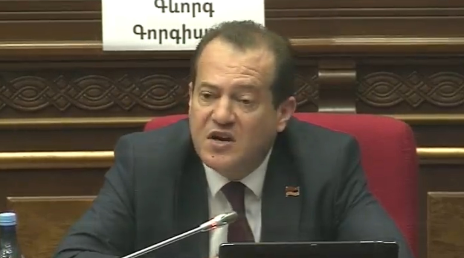 Շատ շուկաներում արդեն իսկ գերիշխող դիրք ունեցող կազմակերպություններ կան. Արկադի Խաչատրյան