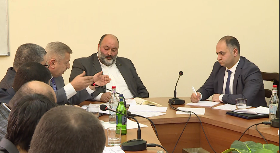 «Անվճար պանիրը միայն թակարդում է». Բագրատյանն առաջարկում է անվճար սերմացու չտալ գյուղացիներին
