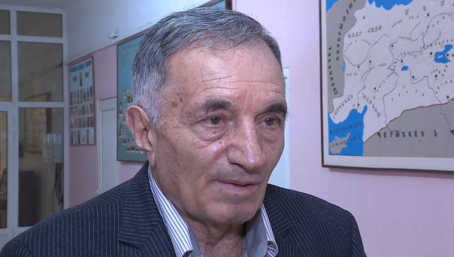 Ջահել զինվորները քաղաքական տարաձայնությունները չպետք է իրենց հետ տանեն բանակ. Արկադի Տեր-Թադևոսյան