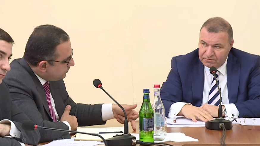Բա մի տարի առաջ, ժապավենը կտրում էին, թե ազատ գոտի է, բայց մի տարի չի գործում, ո՞նց կբացատրեք. Միքայել Մելքումյանը՝ նախարարին