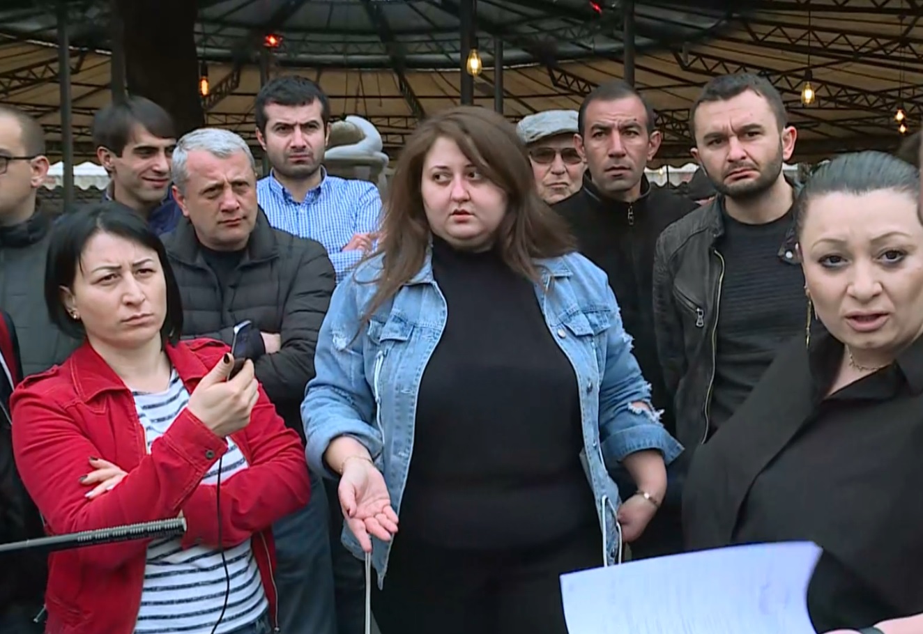 Օպերայի տարածքի սրճարաններն այսօր չեն ապամոնտաժվի. կողմերը կբանակցեն
