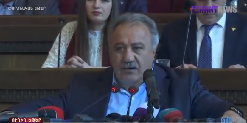 Երդվում եմ՝ ծառայել եմ, կծառայեմ Հայաստանի և Արցախի Հանրապետություններին, իմ ժողովրդին․ ԵԿՄ ղեկավար