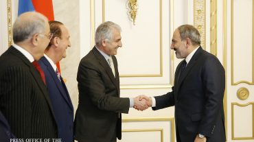 Սփյուռքահայ մի խումբ գործարարներ վարչապետին են ներկայացրել տարբեր ներդրումային ծրագրեր