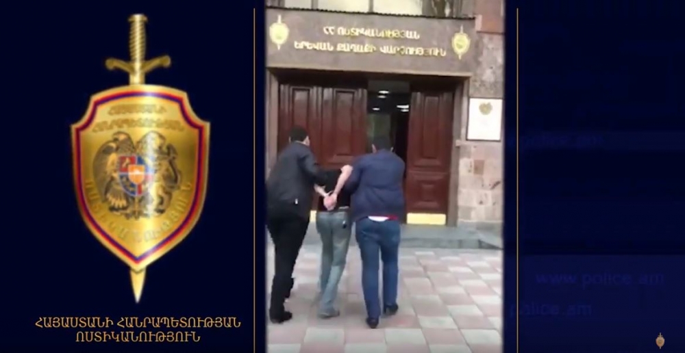 Ոստիկանները հայտնաբերել են ապօրինի թմրաշրջանառության մեղադրանքով հետախուզվողի․ նա կալանավորվել է