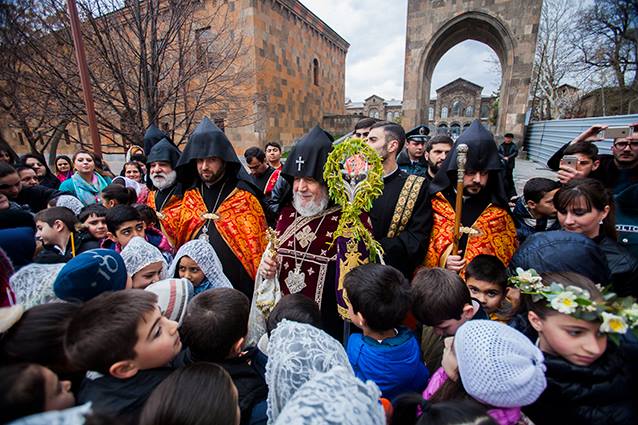 Այսօր Ծաղկազարդ է