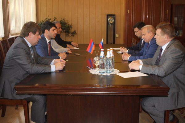 Արարատի մարզպետն ընդունել է ՀՀ-ում ՌԴ դեսպանին