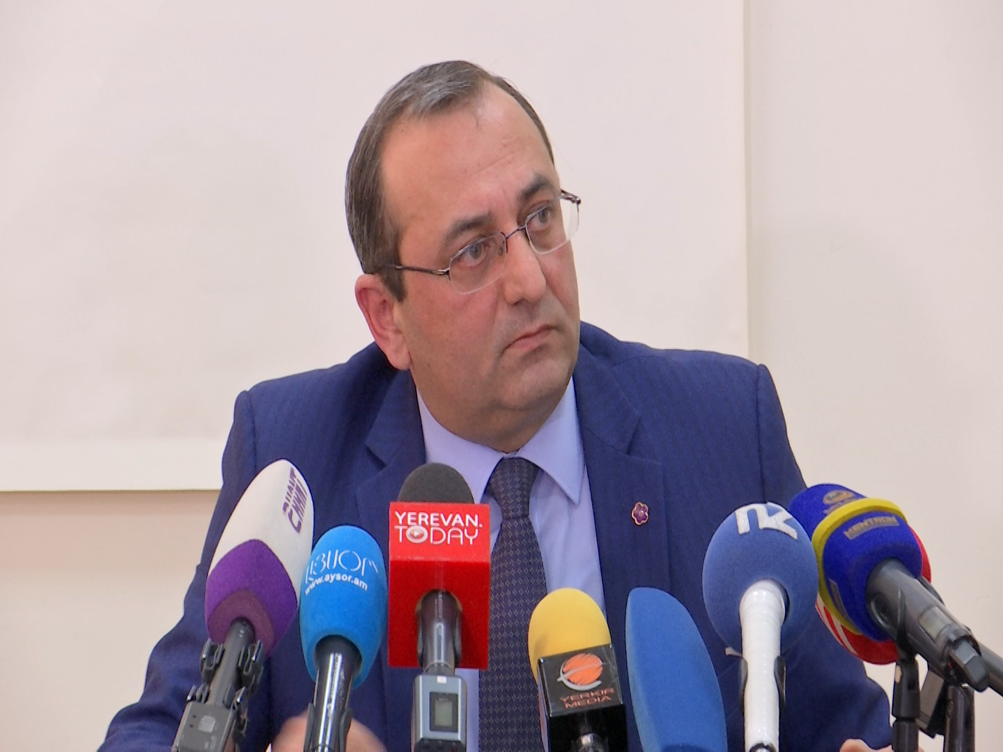 Արայիկ Հարությունյանը երիտասարդների ազնիվ ընդվզմանը փորձեց որակավորումներ տալ. Արծվիկ Մինասյան