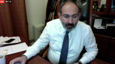 Վարչապետը ֆեյսբուքյան ուղիղ եթերում պատասխանում է քաղաքացիների հարցերին