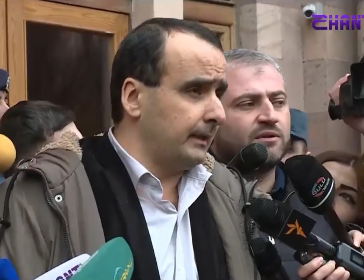 Օպերային թատրոնի աշխատակիցները հակափաստարկները ներկայացրել են վարչապետին, սպասում են արձագանքի