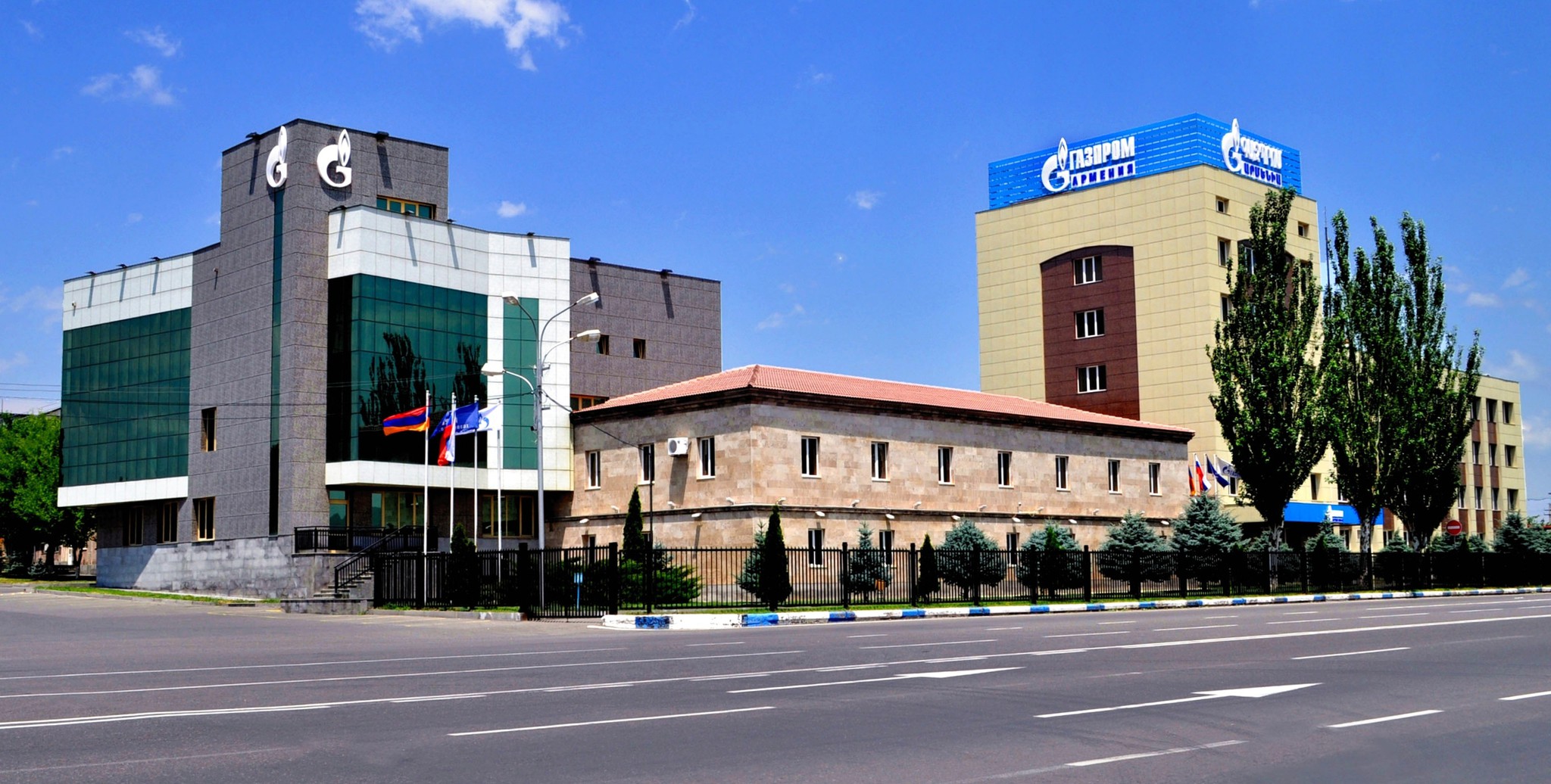 «Գազպրոմ Արմենիա»-ն որոշել է սպառողների համար գազի գինը չբարձրացնել՝ տեսուչներին աշխատան­քից ազատելու հաշվին. «Ժողովուրդ»