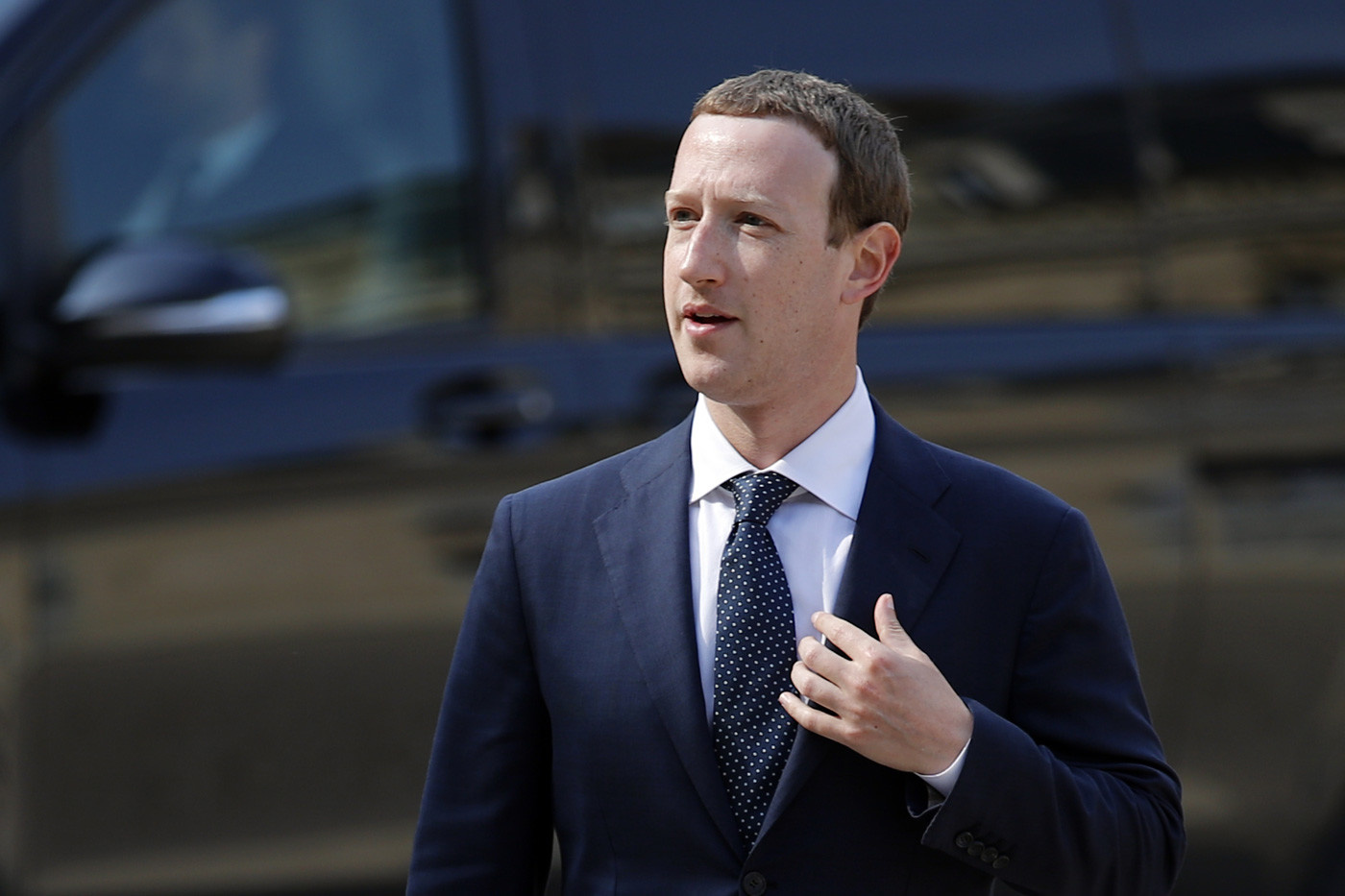 Facebook-ի բաժնետերերը պահանջում են Ցուկերբերգի հրաժարականը