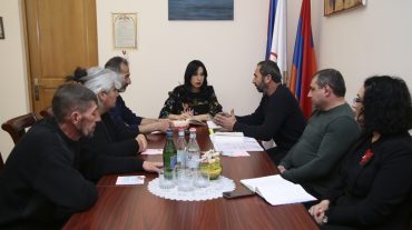 Նաիրա Զոհրաբյանը հանդիպել է խաղաղ պայմաններում զոհված զինծառայողների ծնողների հետ