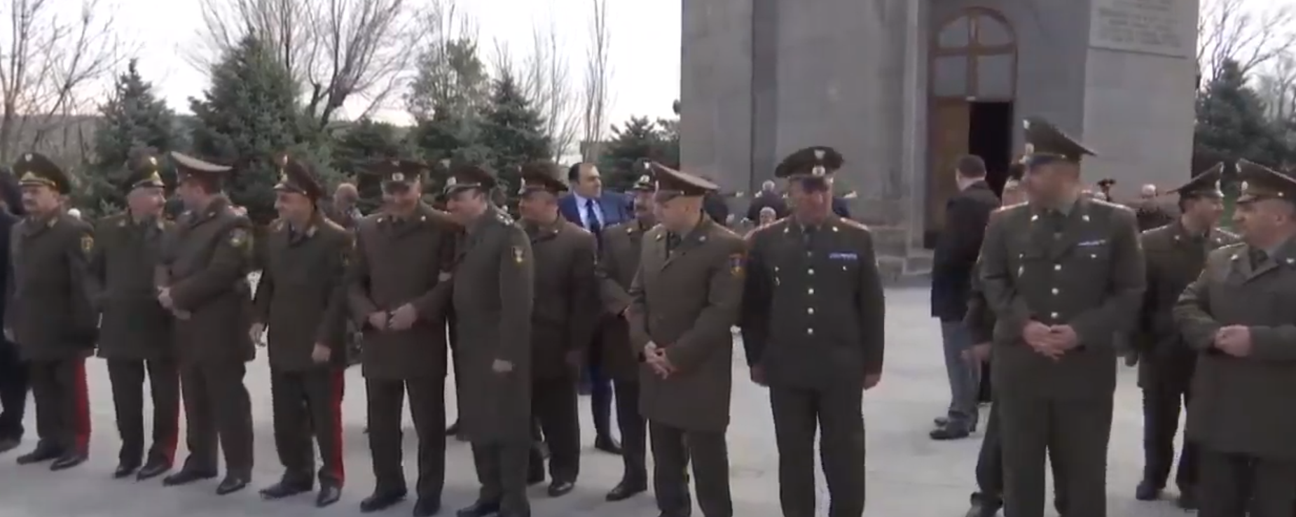 Այսօր Ապրիլյան քառօրյա պատերազմի երրորդ տարելիցն է․ հարգանքի տուրք Եռաբլուրում