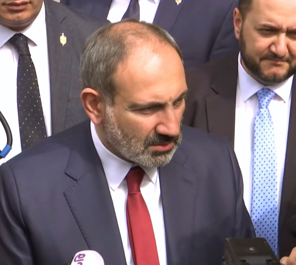 Համաձա՞յն եք վճարել հաստիքների համար, որոնց անհրաժեշտությունը չկա. Փաշինյանը՝ «Գազպրոմ»-ում կրճատումների մասին