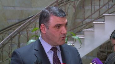 Ի՞նչ կապ ունի՝ ինչ կարգավիճակ ունեմ` կա´մ երկրի ներսում եմ, կա´մ դրսում. Կոստանյանը` լրագրողներին