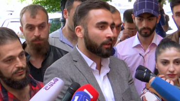Շրջիկ սրճարանների տերերը հավաքվել են կառավարության դիմաց․ սպառնում են ծայրահեղ քայլերով
