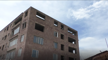 Գյումրիում քաղաքաշինական ապագա ծրագիրը խանգարում է 20 բնակարան ունեցող շենքի ամրացմանը