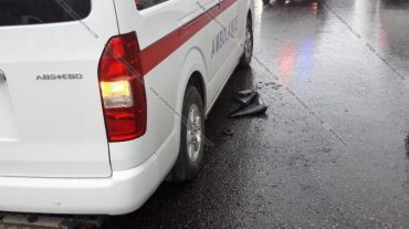 Երևանում շտապօգնության մեքենայի և աղբատարի մասնակցությամբ վթար է տեղի ունեցել