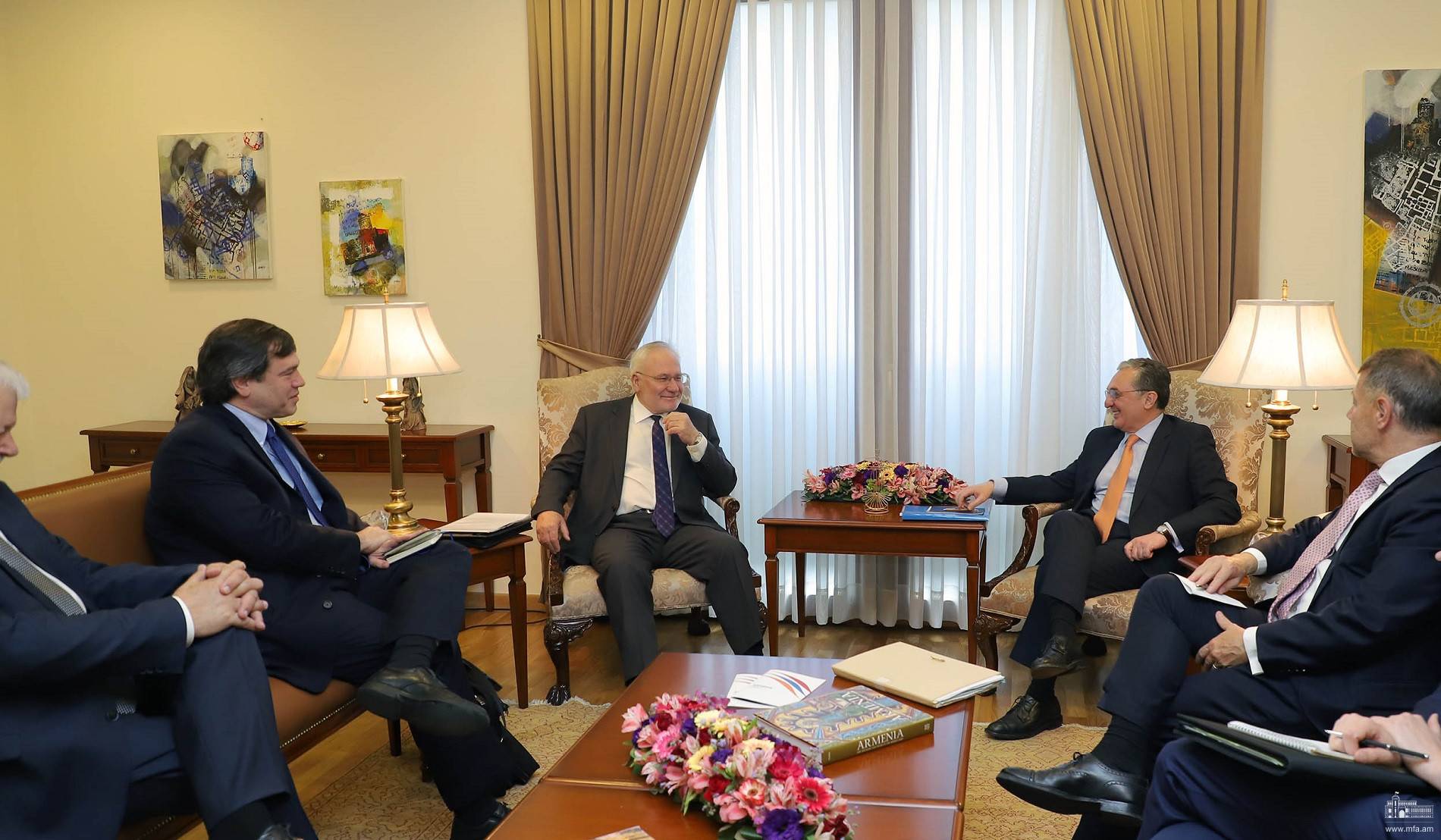 Զ․Մնացականյանն ու ԵԱՀԿ ՄԽ համանախագահները քննարկել են այս տարի Վիեննայի գագաթնաժողովի և ԱԳ նախարարների Մոսկվայի հանդիպման արդյունքները