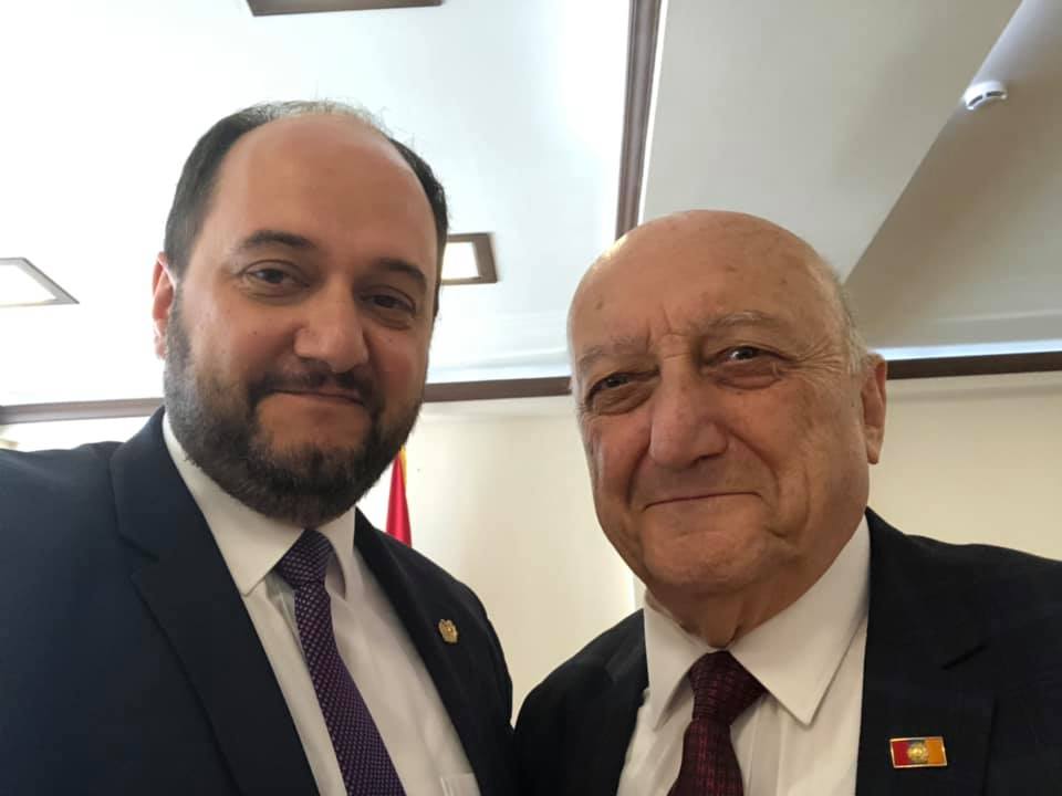 Վարպետի խորհուրդները շատ կարևոր են. նախարարը հյուրընկալել է Հովհաննես Չեքիջյանին
