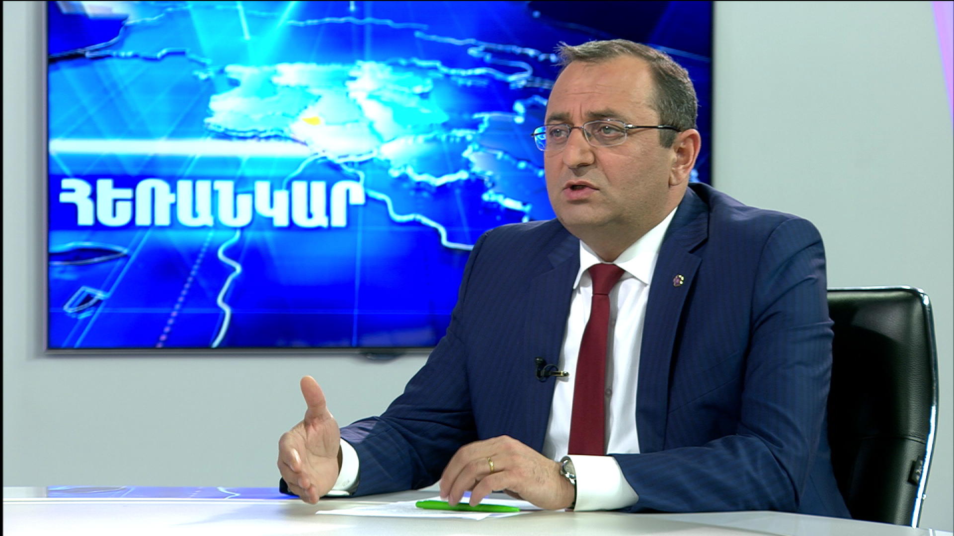 Արծվիկ Մինասյան