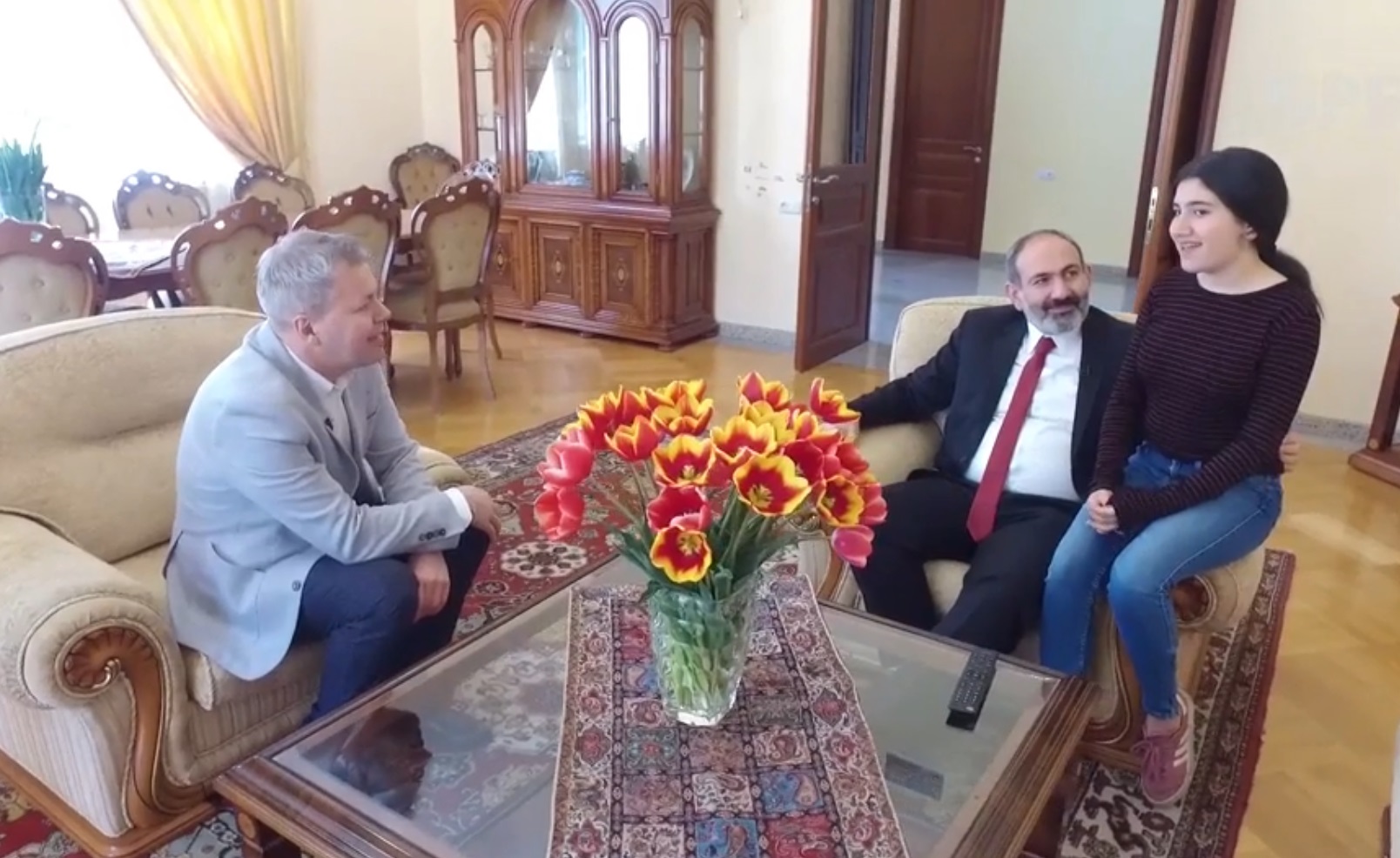Փաշինյանը, իբրև ծնող, վարչապետության օրոք դպրոց գնացե՞լ է. РБК