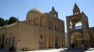 Իրանի հայերը կարողացել են փրկել աշխարհի ամենափոքր աղոթագիրքը