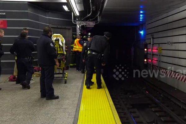 Հրապարակվել է Նյու Յորքի մետրոյում ռելսերի վրա ընկած տղամարդուն փրկելու տեսանյութը