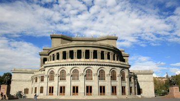 Դեմ ենք Նազենի Ղարիբյանին որպես օպերային թատրոնի կառավարման խորհրդի նախագահի․ Թատրոնի կոլեկտիվ