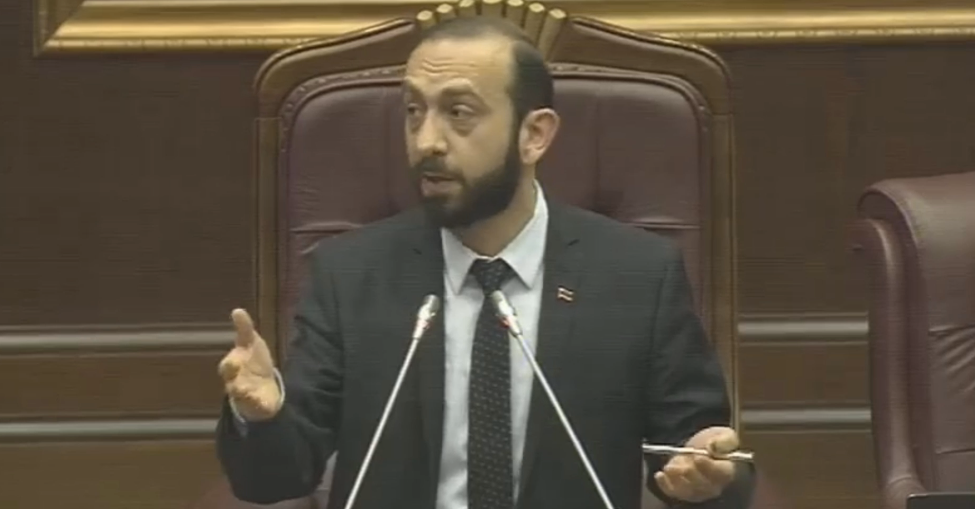 Պարոն Միքայելյանի համապատասխան կոճակը սարքեք, խնդրում եմ. Արարատ Միրզոյան