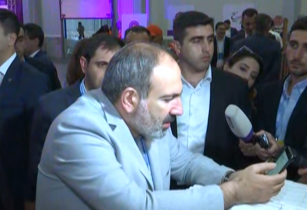 ՊԵԿ նախագահին գրեցի, կկապվեն Ձեզ հետ. վարչապետը՝ գործարարին