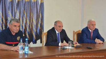 Լևոն Մնացականյանին նոր պաշտոն են տվել, նրան կփոխարինի Վլադիկ Խաչատրյանը