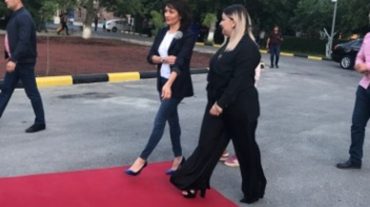 Աննա Հակոբյանը դստեր հետ ներկա է եղել Երևանում ճախրող ռեստորանի բացմանը