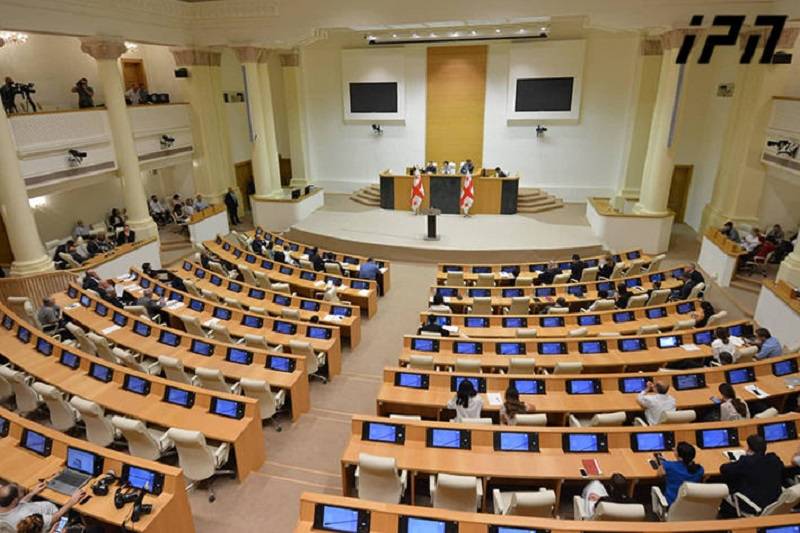 Վրաց ընդդիմադիր պատգամավորները բոյկոտել են խորհրդարանի նիստը