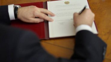 Արմեն Սարգսյանը ստորագրել է Ազգային ժողովի ընդունած օրենքը