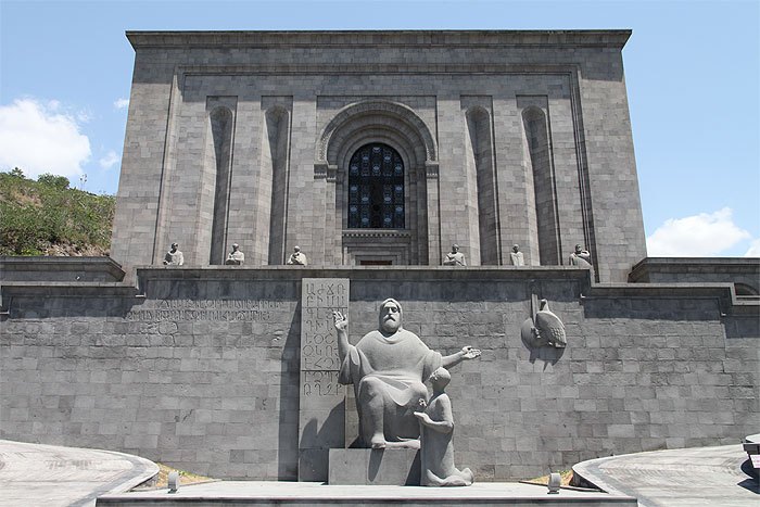 Մատենադարանի աշխատակիցները տնօրինության հետ պայմանավորվածություններ են ձեռք բերել