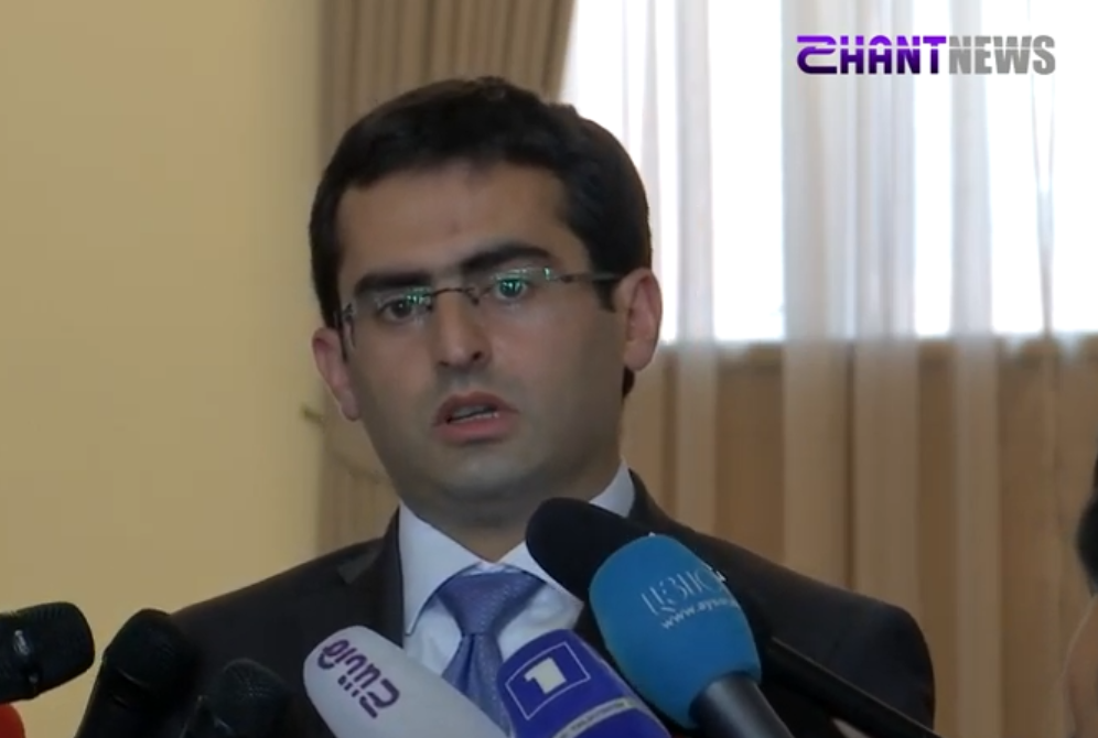 Հակոբ Արշակյանը պնդում է, որ իր ղեկավարած կառույցում կադրերի պակաս կա