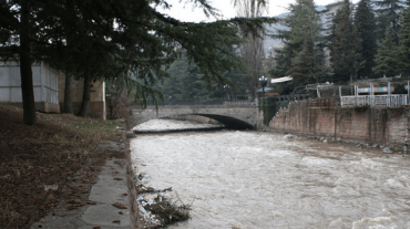 Փրկարարները քաղաքացուն դուրս են բերել գետից