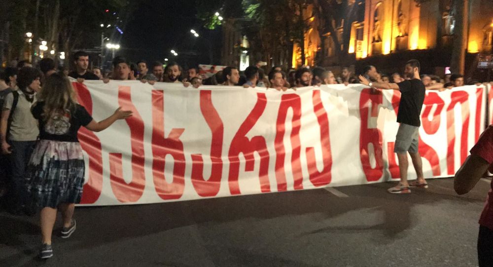Թբիլիսիում ցույցերի երրորդ օրն ավարտվել է իշխող «Վրացական երազանք» կուսակցության գրասենյակի մոտ
